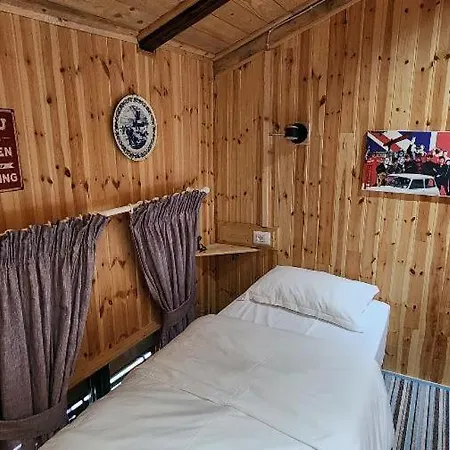 Bed & Breakfast London