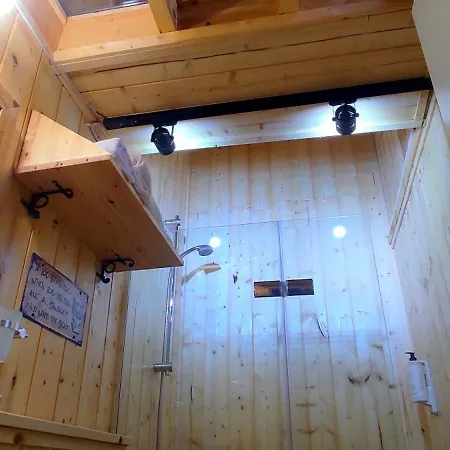 Bed & Breakfast London Tirana