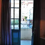 London Couette-café Tirana