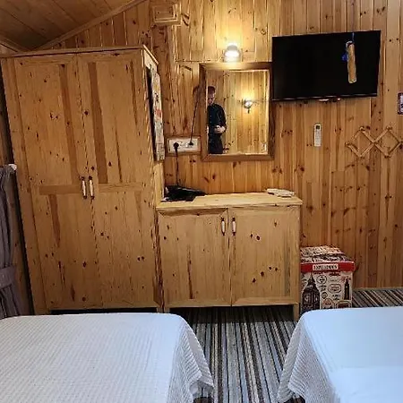 London 住宿加早餐酒店 地拉那