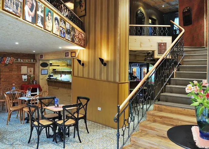 Bed & Breakfast London 3*